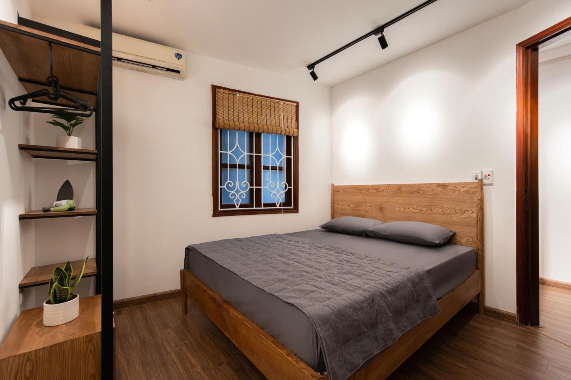 Apartment Saigon Night-life Complex-100m2 Rooftop Pool-elevator-heart Of District 1 *