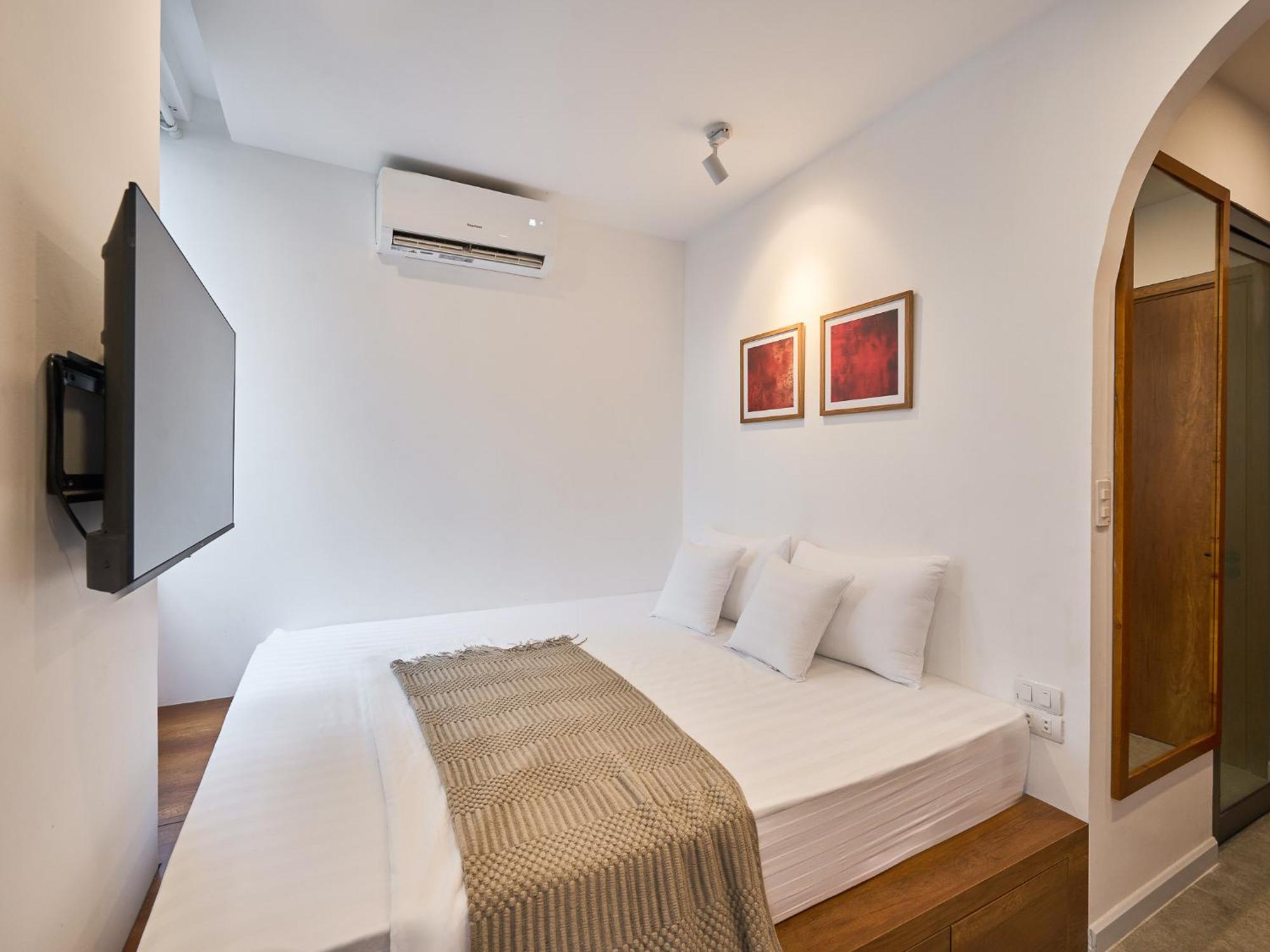 Saigon Night-life Complex-100m2 Rooftop Pool-elevator-heart Of District 1 Ho Chi Minh City