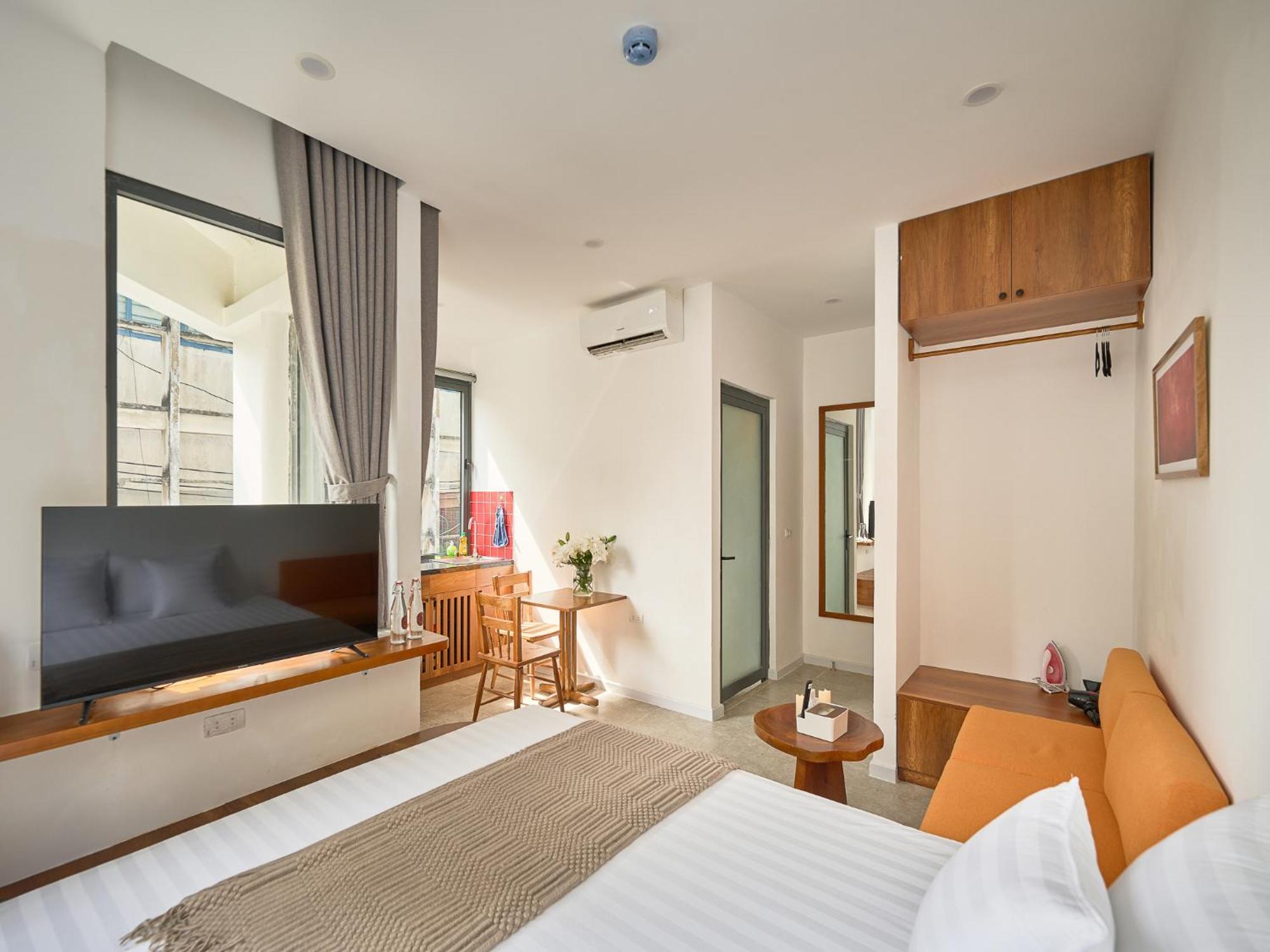 Saigon Night-life Complex-100m2 Rooftop Pool-elevator-heart Of District 1 Ho Chi Minh City