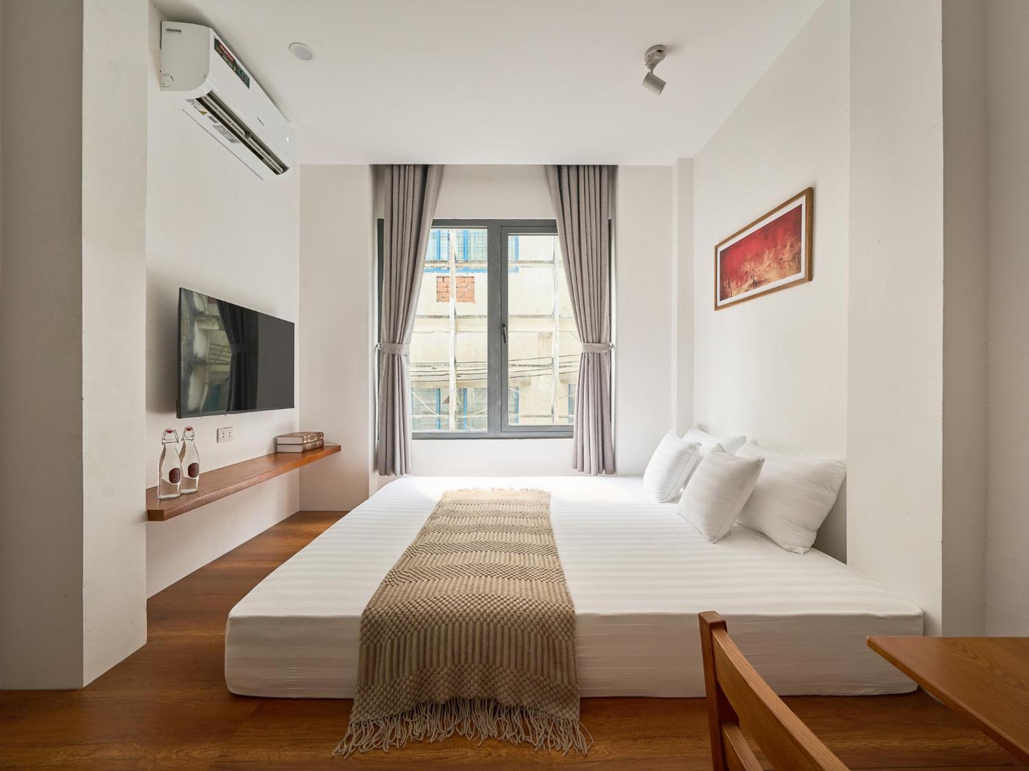 Saigon Night-life Complex-100m2 Rooftop Pool-elevator-heart Of District 1 * Ho Chi Minh City