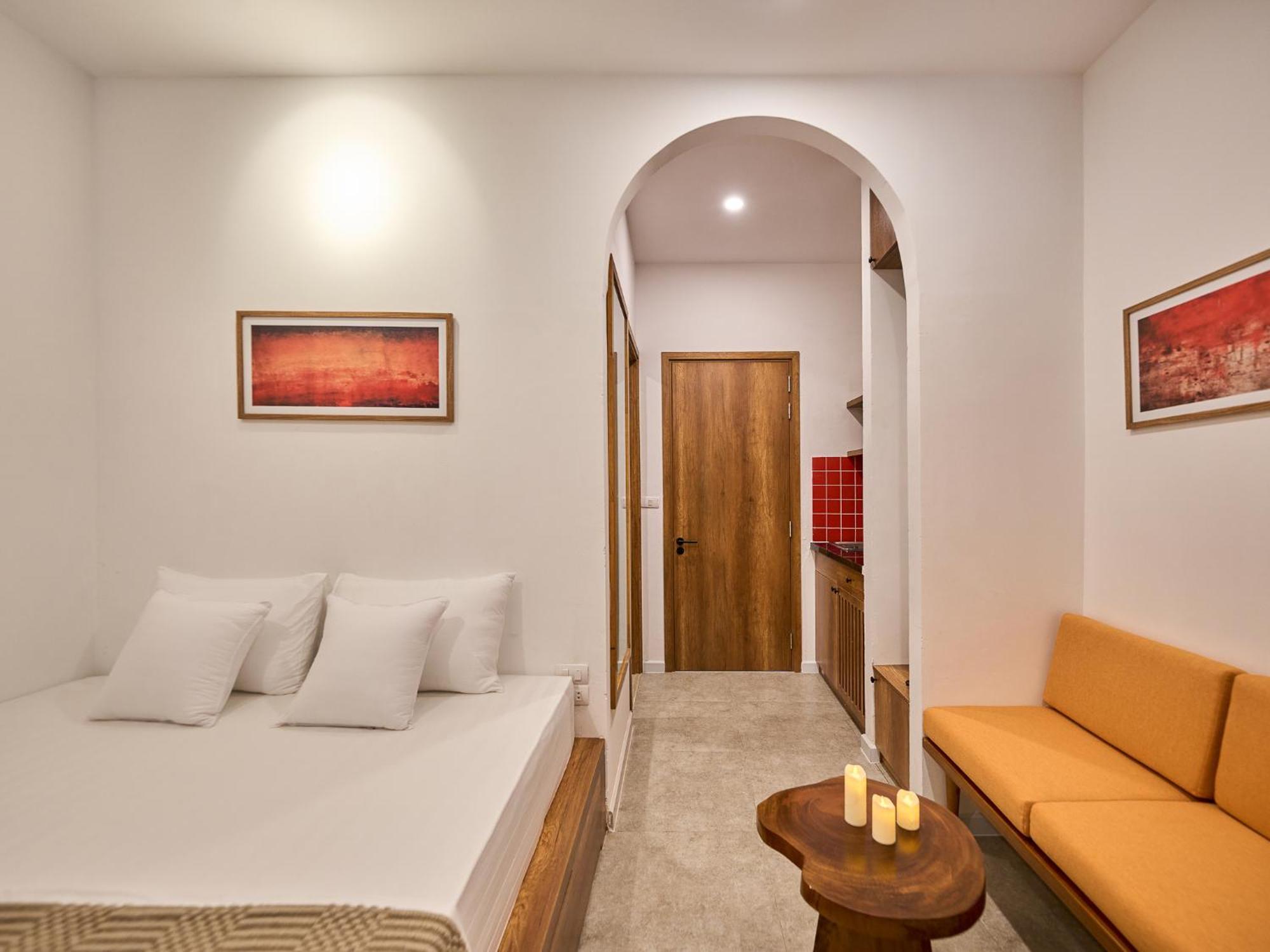 Apartment Saigon Night-life Complex-100m2 Rooftop Pool-elevator-heart Of District 1 Ho Chi Minh City