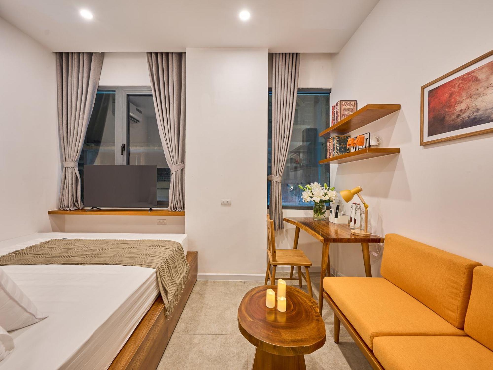 Saigon Night-life Complex-100m2 Rooftop Pool-elevator-heart Of District 1 Apartment