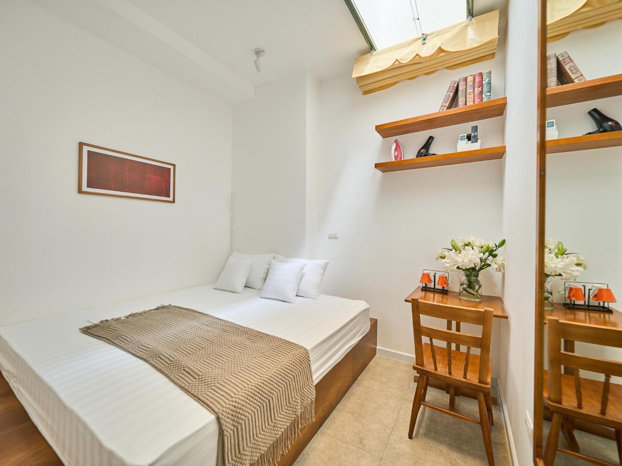 Apartment Saigon Night-life Complex-100m2 Rooftop Pool-elevator-heart Of District 1