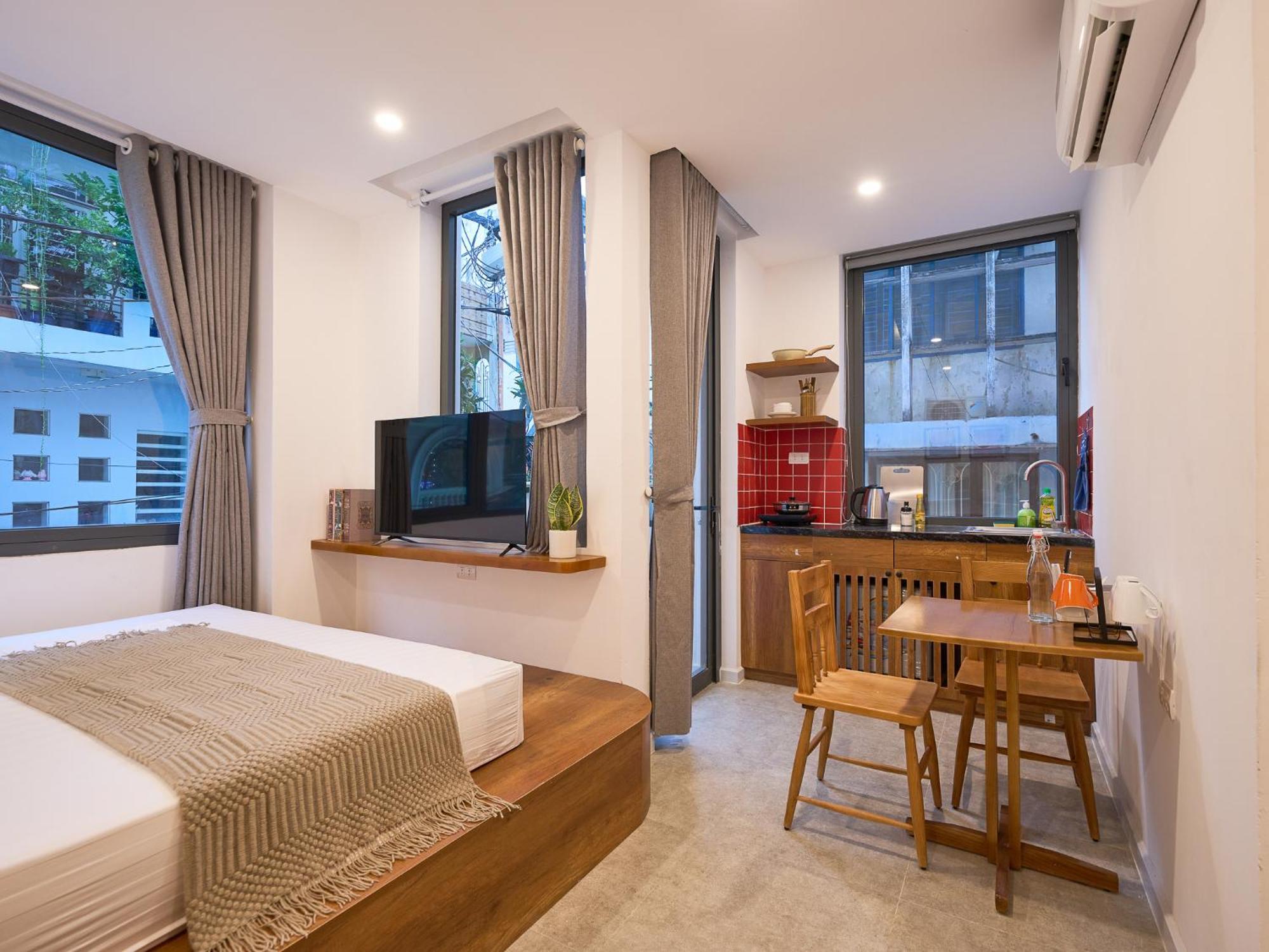 Apartment Saigon Night-life Complex-100m2 Rooftop Pool-elevator-heart Of District 1 Ho Chi Minh City