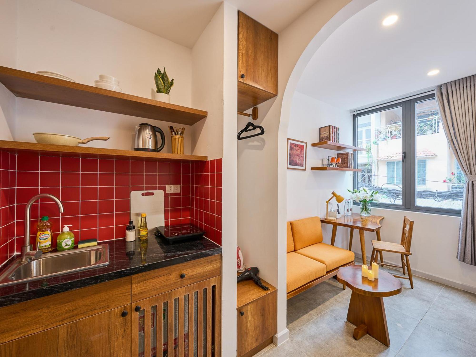 Apartment Saigon Night-life Complex-100m2 Rooftop Pool-elevator-heart Of District 1