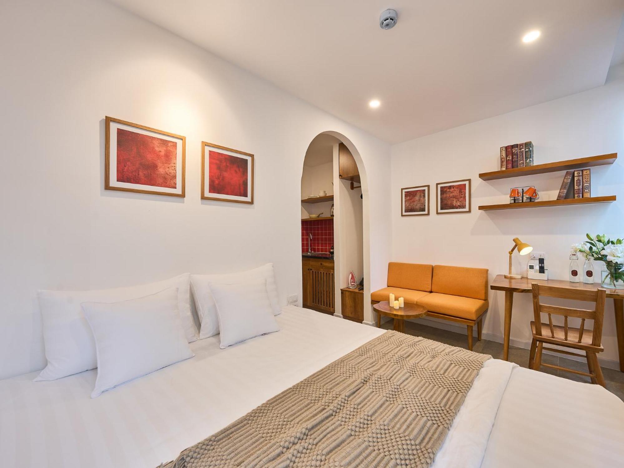 Apartment Saigon Night-life Complex-100m2 Rooftop Pool-elevator-heart Of District 1 Ho Chi Minh City
